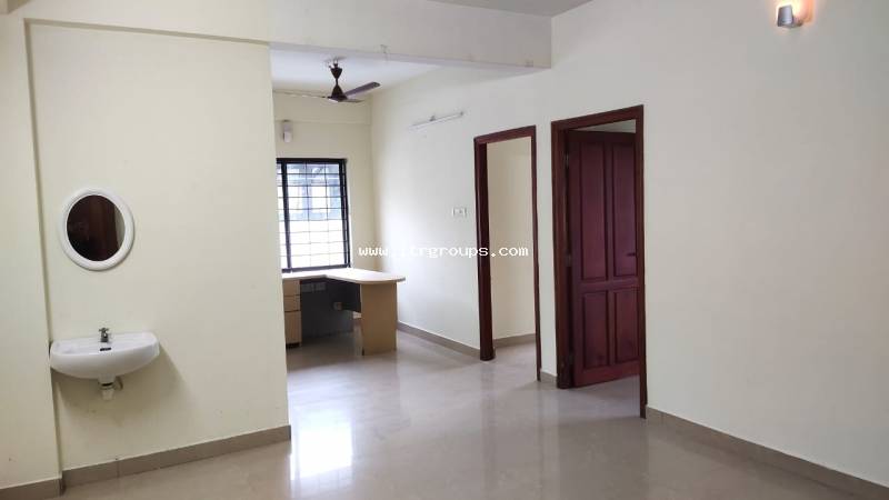 2 BHK SEMI FURNISHED APARTMENT FOR RENT{1081}