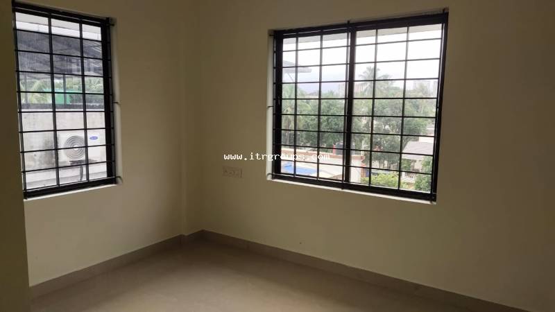 2 BHK SEMI FURNISHED APARTMENT FOR RENT{1081}