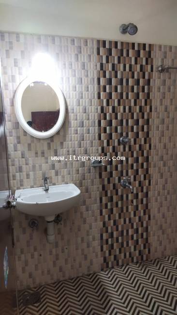 2 BHK SEMI FURNISHED APARTMENT FOR RENT{1081}