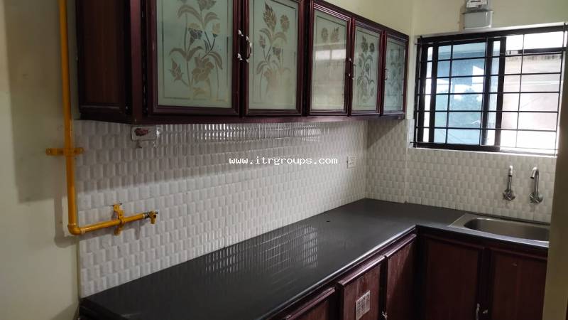 2 BHK SEMI FURNISHED APARTMENT FOR RENT{1081}