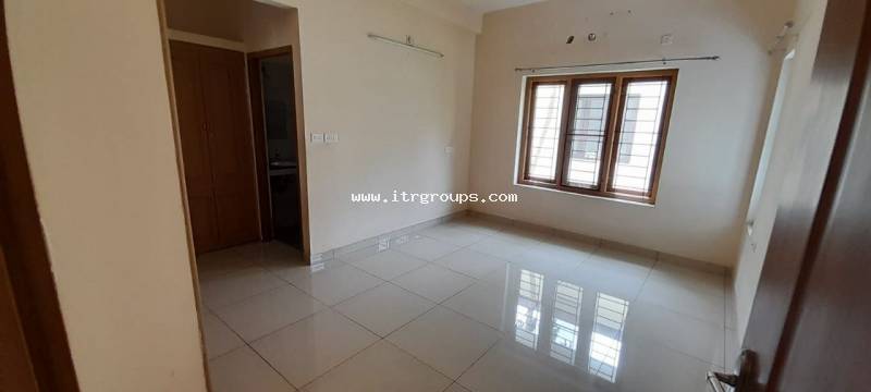 3 BHK HOUSE UPSTAIRS FOR RENT {1083}