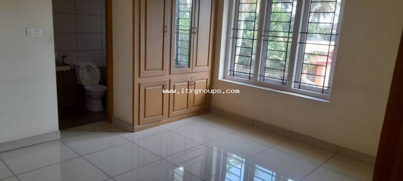 3 BHK HOUSE UPSTAIRS FOR RENT {1083}